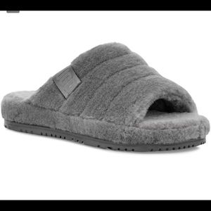 UGG all gender Fluff you slide